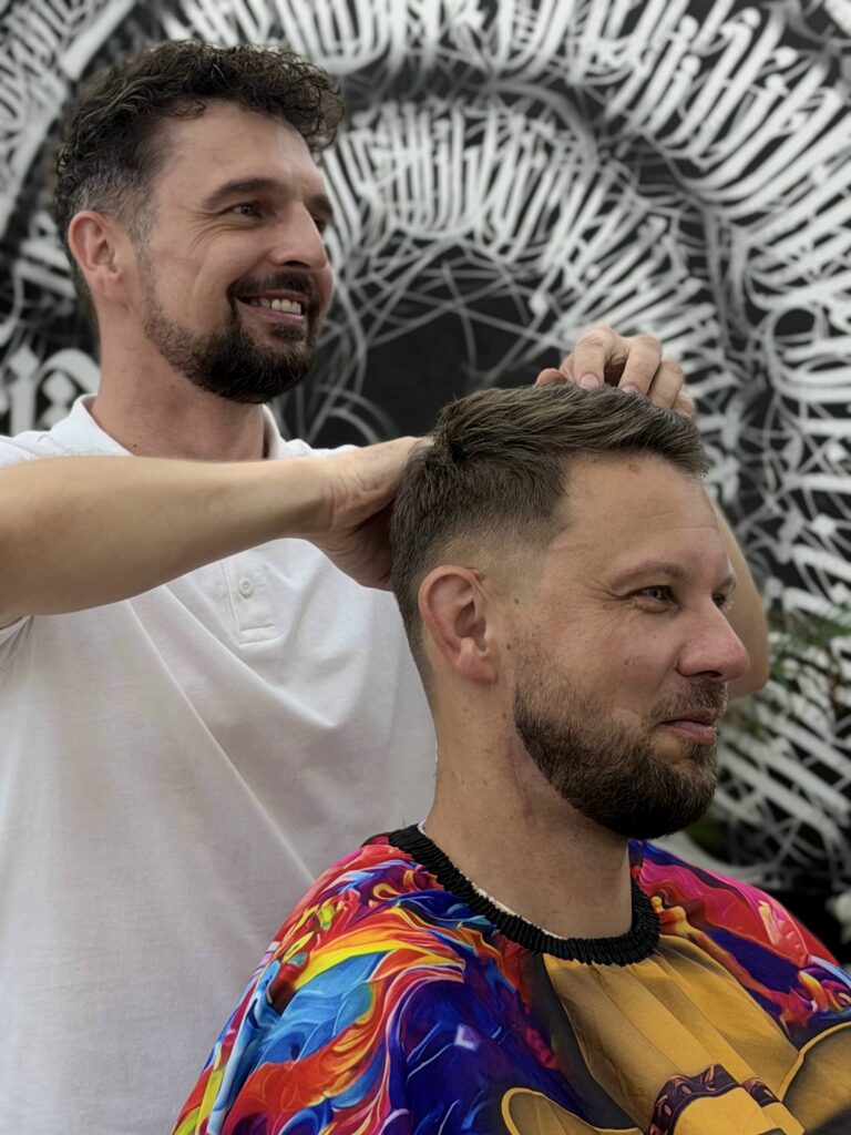 Mariusz- barber stawiający na jakość ponad ilość.